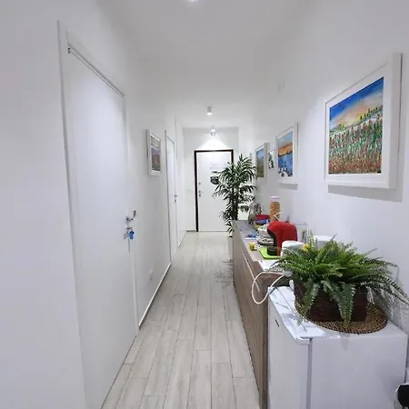 Guest house Karol Wojtyla Airport