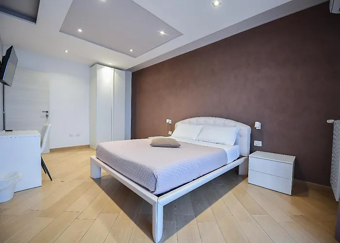 Karol Wojtyla Airport * Bari